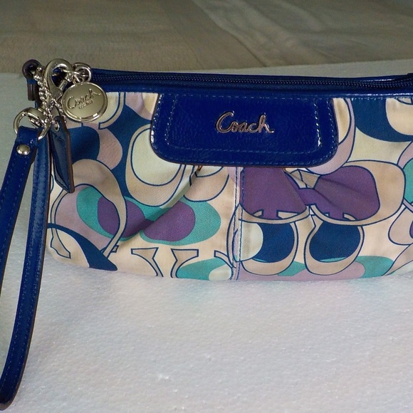 Coach Handbags - Coach Fabric Wristlet or Clutch Hand Bag